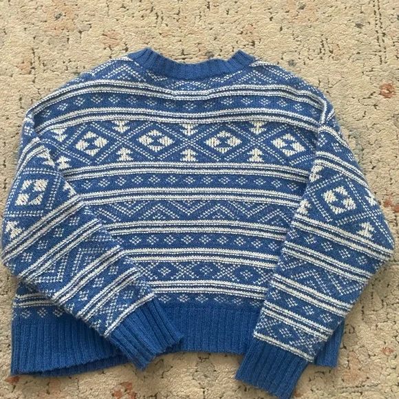 American Eagle Outfitters Sweater - Picture 2 of 5